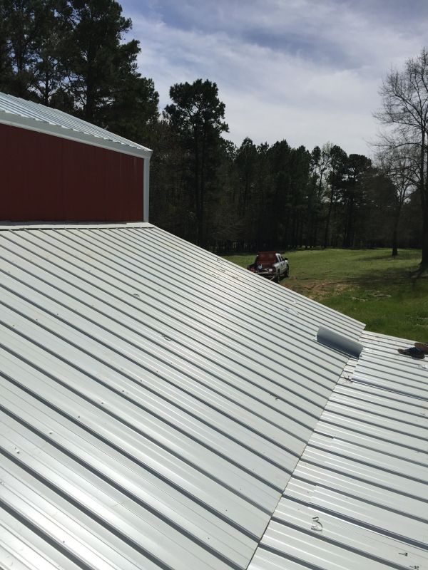 Barn Roof Construction in Gary, IN